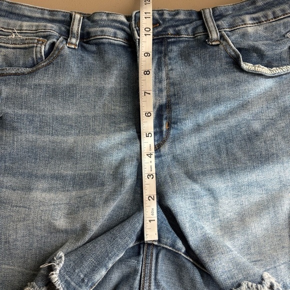 Judy Blue Hi Rise denim destroyed Women cutoff jean medium wash Shorts 1XL - Picture 7 of 8